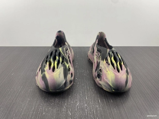 Adidas Carbon Yeezy MX RNR IG9562 Foam 1021